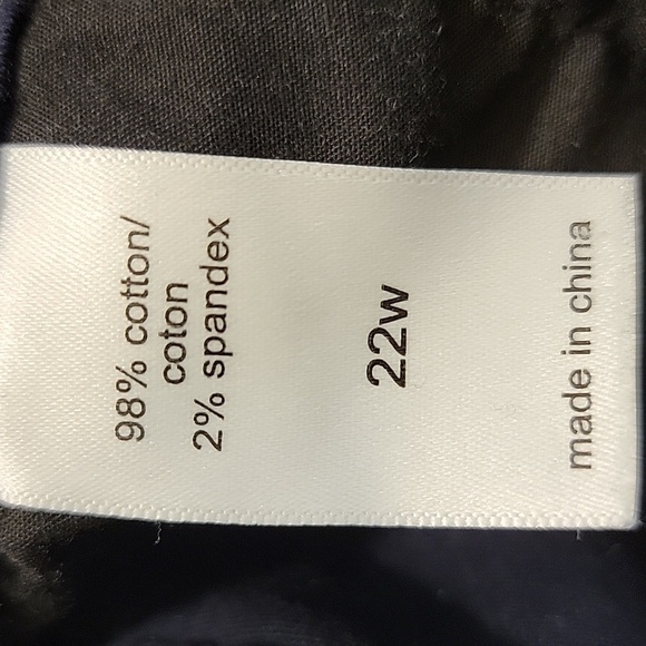 Maurices Classic Shorts Navy Blue Size 22 - Picture 4 of 6